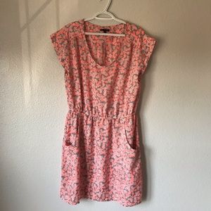 Floral dress with pockets